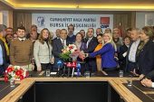CHP Bursa’da Turgut Özkan il başkanlığını devraldı