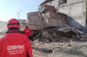 Orhangazi Belediyesi Arama Kurtarma Ekibi OBAK Depremzedelerle Omuz Omuza Kurtarma Çalışmalarına Devam Ediyor.