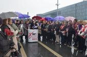 CHP Bursa İl Kadın kolları 8 martta meydanlardaydı