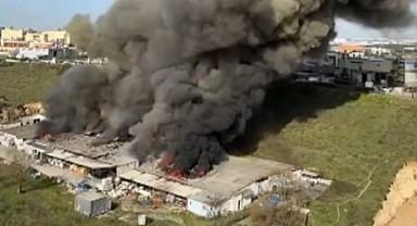 Tuzla’da dev fabrika yanıyor !