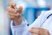 İlaç şirketi AstraZeneca koronavirüs aşılarını toplatma kararı aldı!