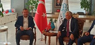 Özgür Özel Nilüfer Belediye Başkanı Şadi Özdemir’i Ziyaret etti
